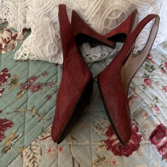 Snake skin pumps - Picture 3 of 7